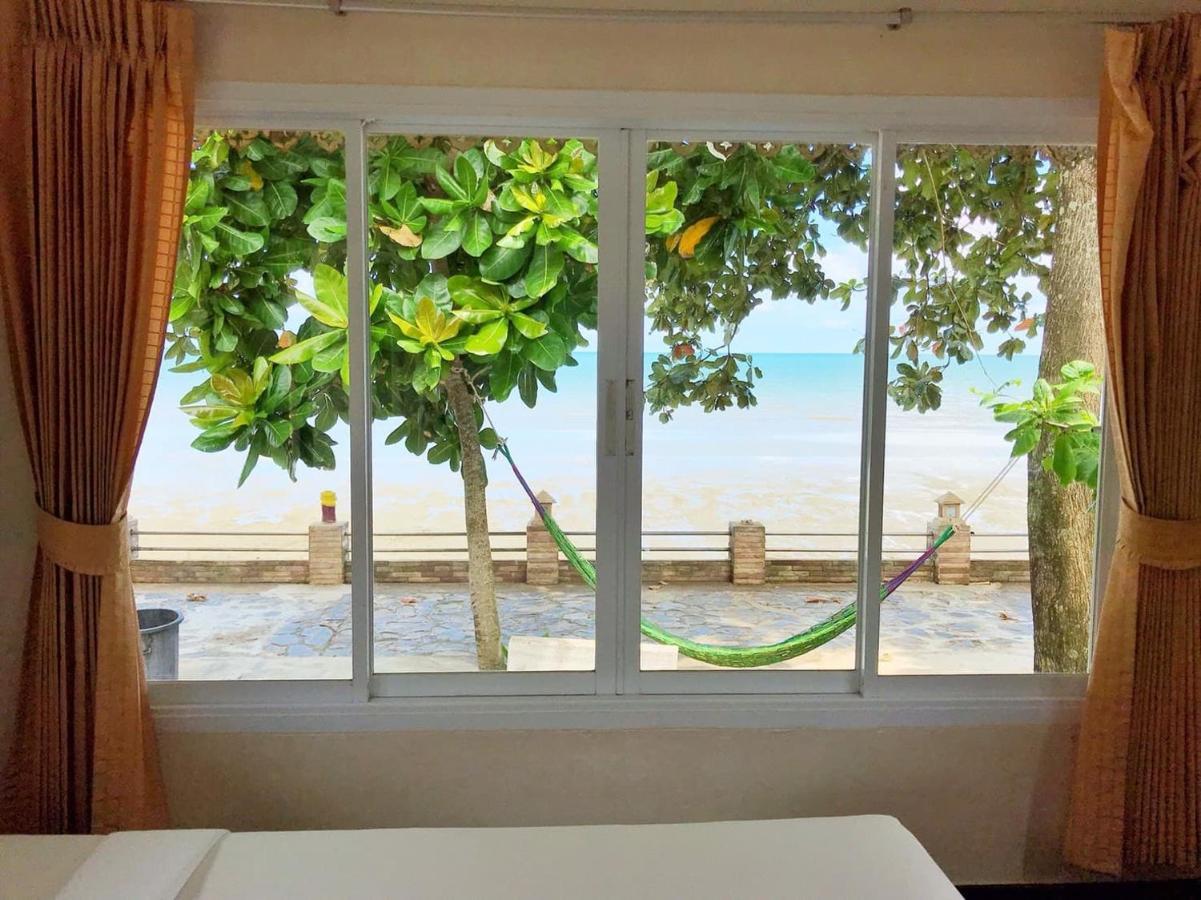 The Iris Resort Chao Lao Beach Exterior photo