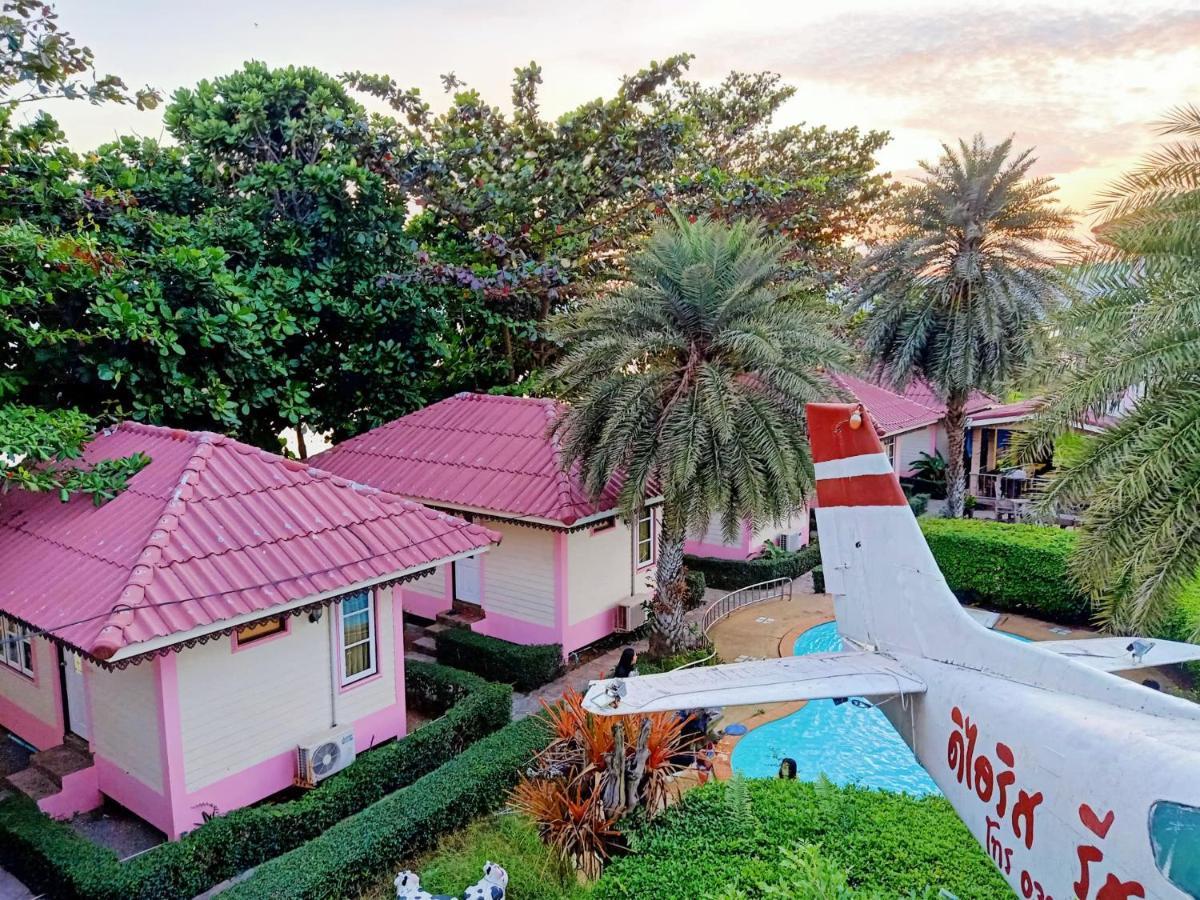 The Iris Resort Chao Lao Beach Exterior photo