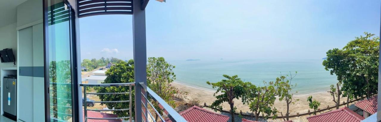 The Iris Resort Chao Lao Beach Exterior photo