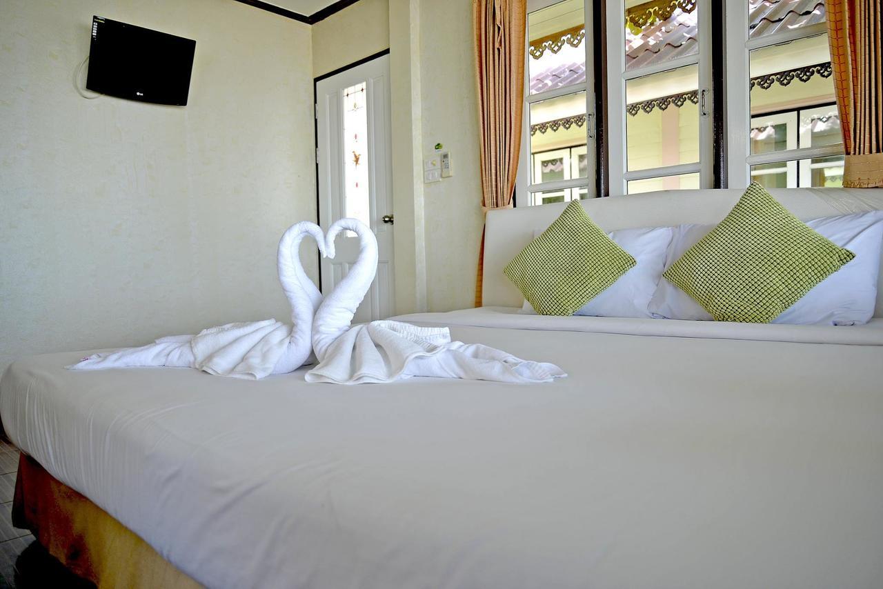 The Iris Resort Chao Lao Beach Exterior photo