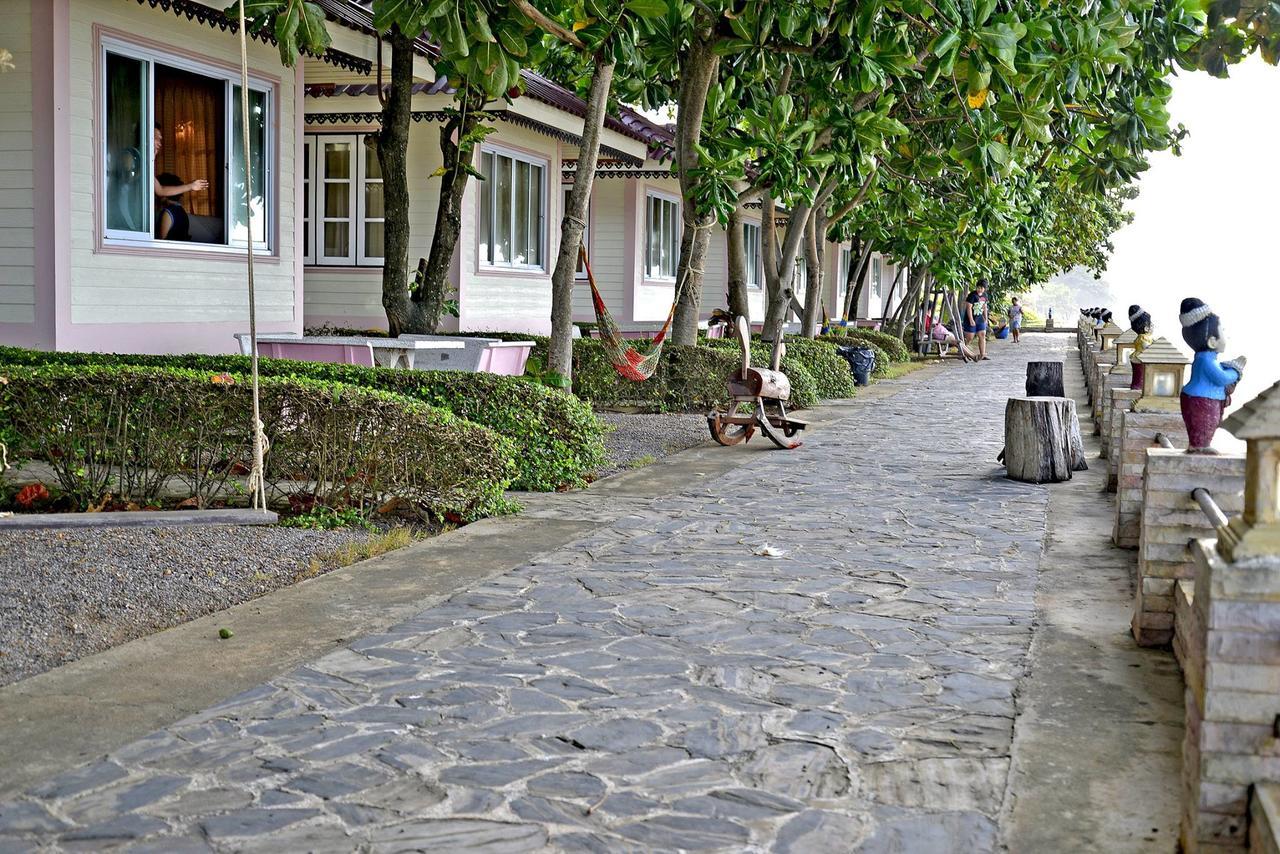 The Iris Resort Chao Lao Beach Exterior photo