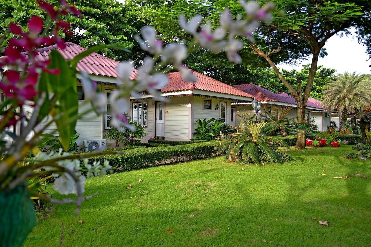 The Iris Resort Chao Lao Beach Exterior photo